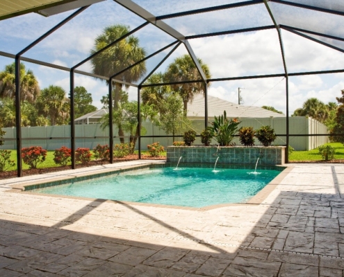 A Screen-Covered Pool | Pool Screen Enclosures