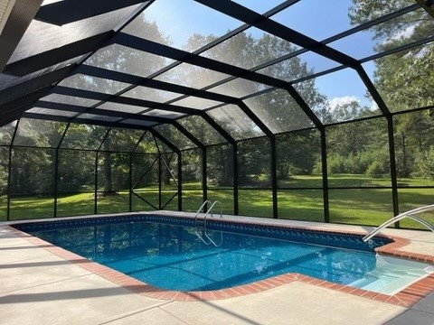 Enclosed Swimming Pool | Aluminum Contractors